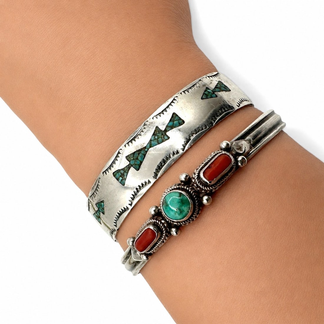 Pair of Vintage Sterling Silver Navajo Bracelets (1 of 12)