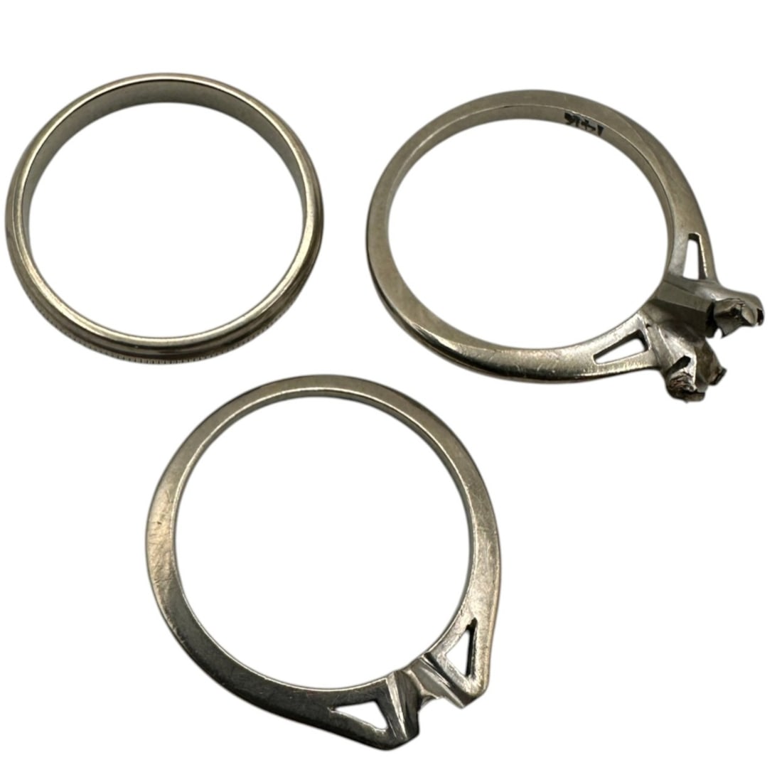 5.4 Grams of 14K White Gold Rings