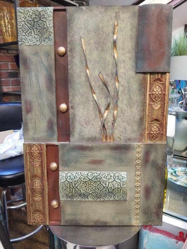 Contemporary Modern Metal Wall Sculpture Designed by Privilege International: Contemporary Modern Metal Wall Sculpture Originated by Privilege International with most effective texture and mix of design elements
