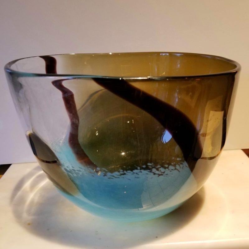 Small Abstract Design Mid-century Art Glass Bowl (1 of 2)