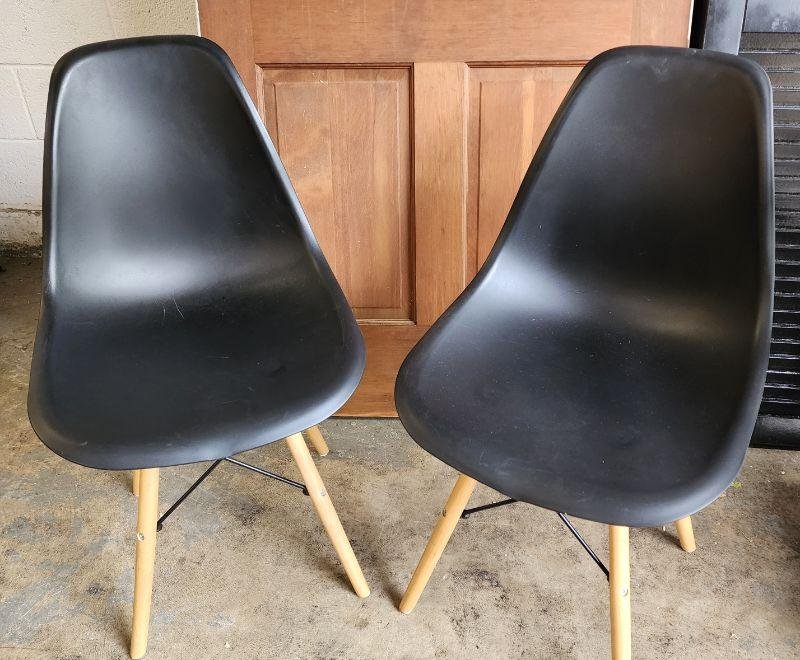 Vintage Herman Miller Eames Molded Plastic Side Chair, Set of 2 (1 of 1)