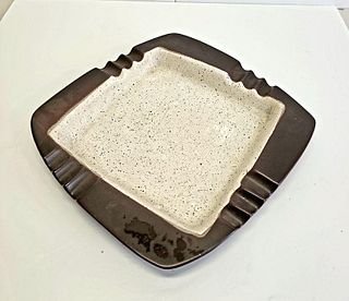 Large Two-Tone Mid-Century Ceramic Ashtray: Large Two-Tone Mid-Century Ceramic Ashtray