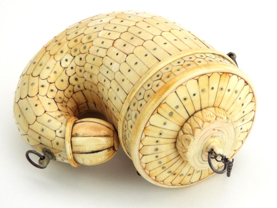 Large And Very Fine Antique Mughal Indian Powder Horn Auction