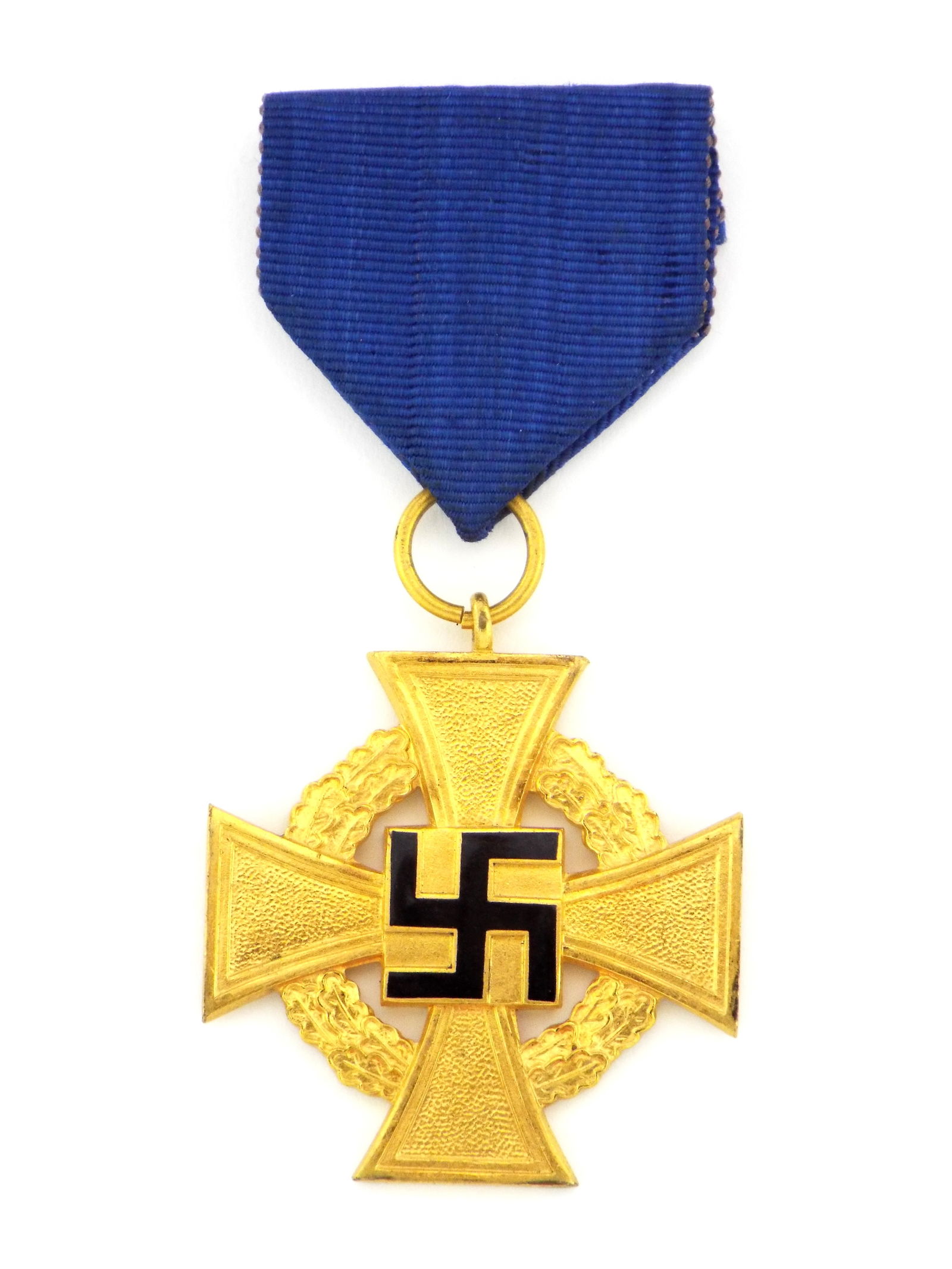 German WWII Medal With Ribbon (1 of 4)