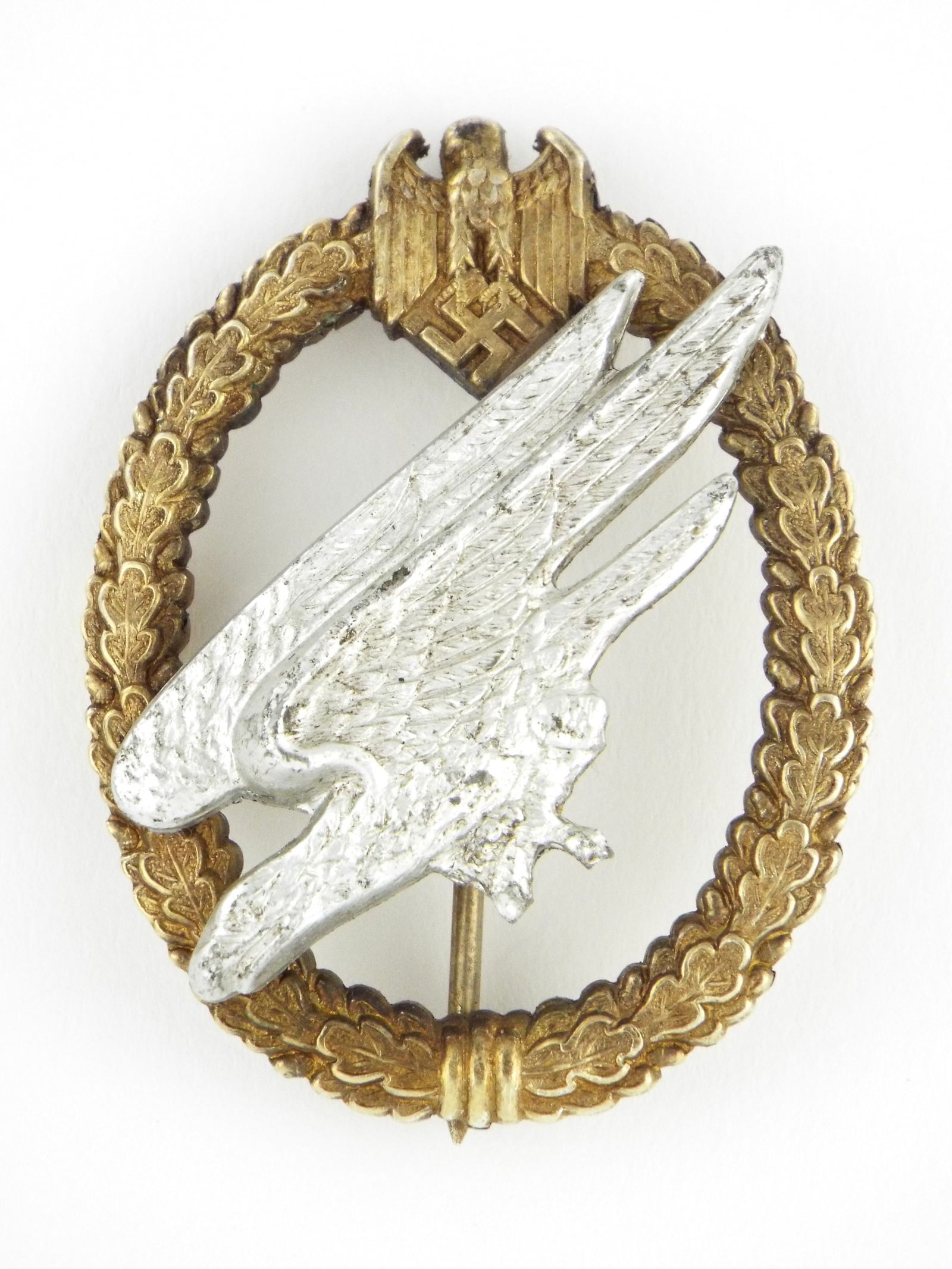 German WWII War Army Paratrooper Badge With Aluminum Eagle (1 of 3)