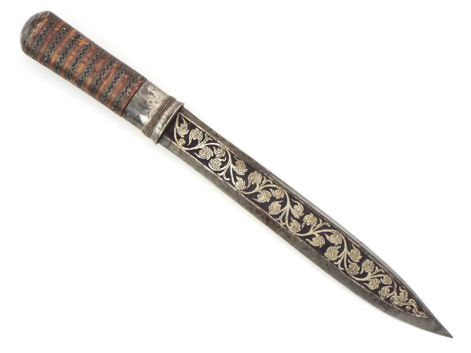 FINE Burmese Silver Knife Dagger. Strong Engraved Blade. (1 of 16)