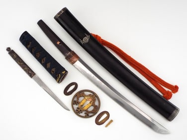Magnificent Japanese EDO Period Shinogizukuri Tanto Dagger With Silver Mounts