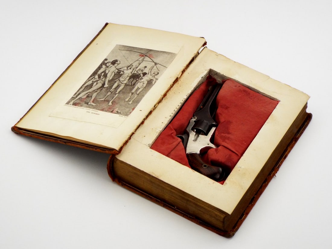 Antique American Revolver Pistol In Well Made Secret Hideaway Book.: Antique American Revolver Pistol In Well Made Secret Hideaway Book.