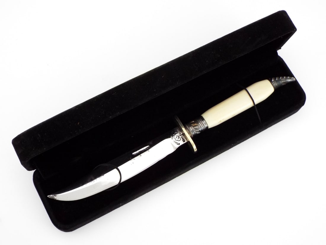 Very Good Quality Vintage Hand Forged Cased Bowie Knife (1 of 10)