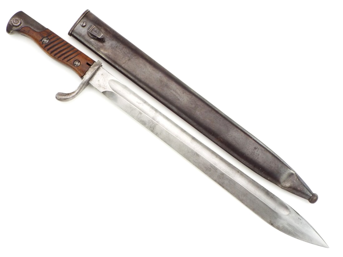 Very Good German WWI to WWII K98 Butcher Bayonet: Very Good German WWI to WWII K98 Butcher Bayonet. Full Length 20.5 Inches Blade Length 14.5 Inches