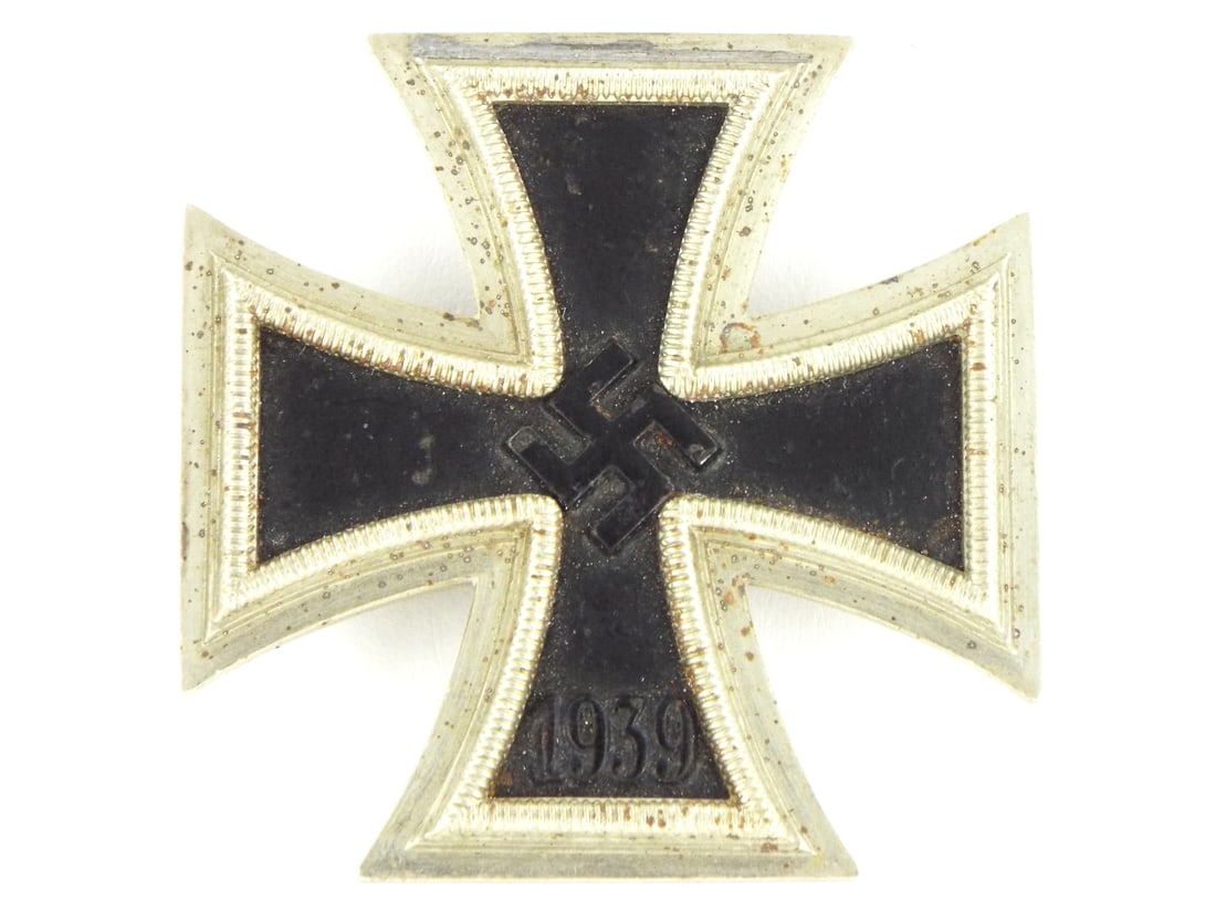 German WAR Iron Cross 1st Class (1 of 4)