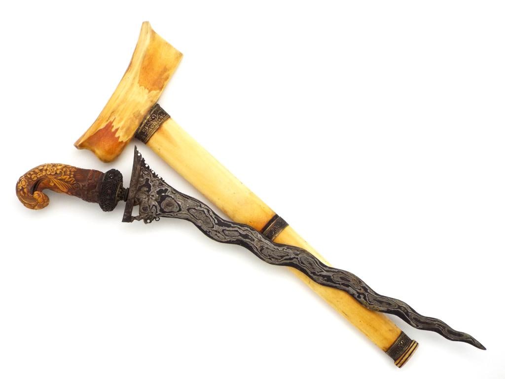 Antique Asian Indonesian Kris Dagger, Exquisite FINE Carved Grip & Scabbard (1 of 11)