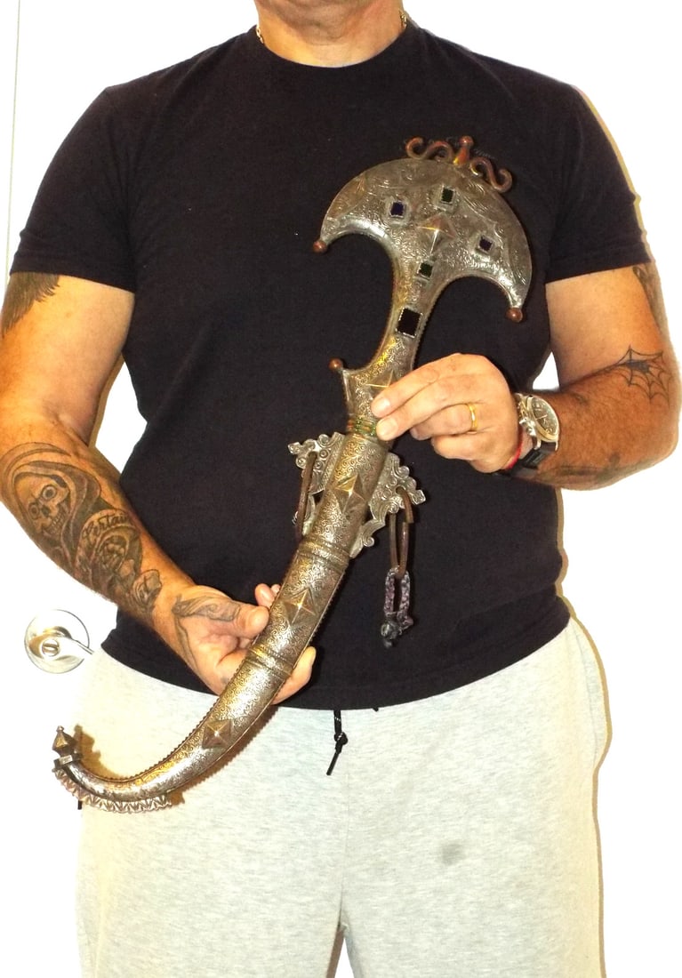 High Quality 19th C. Massive Islamic Arabic Jeweled KOUMMYA Dagger Sword. (1 of 20)