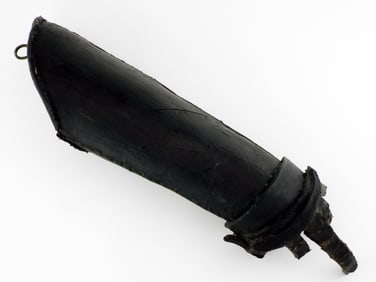 Seldom Encountered British Cromwellian War era LEATHER Gauntlet