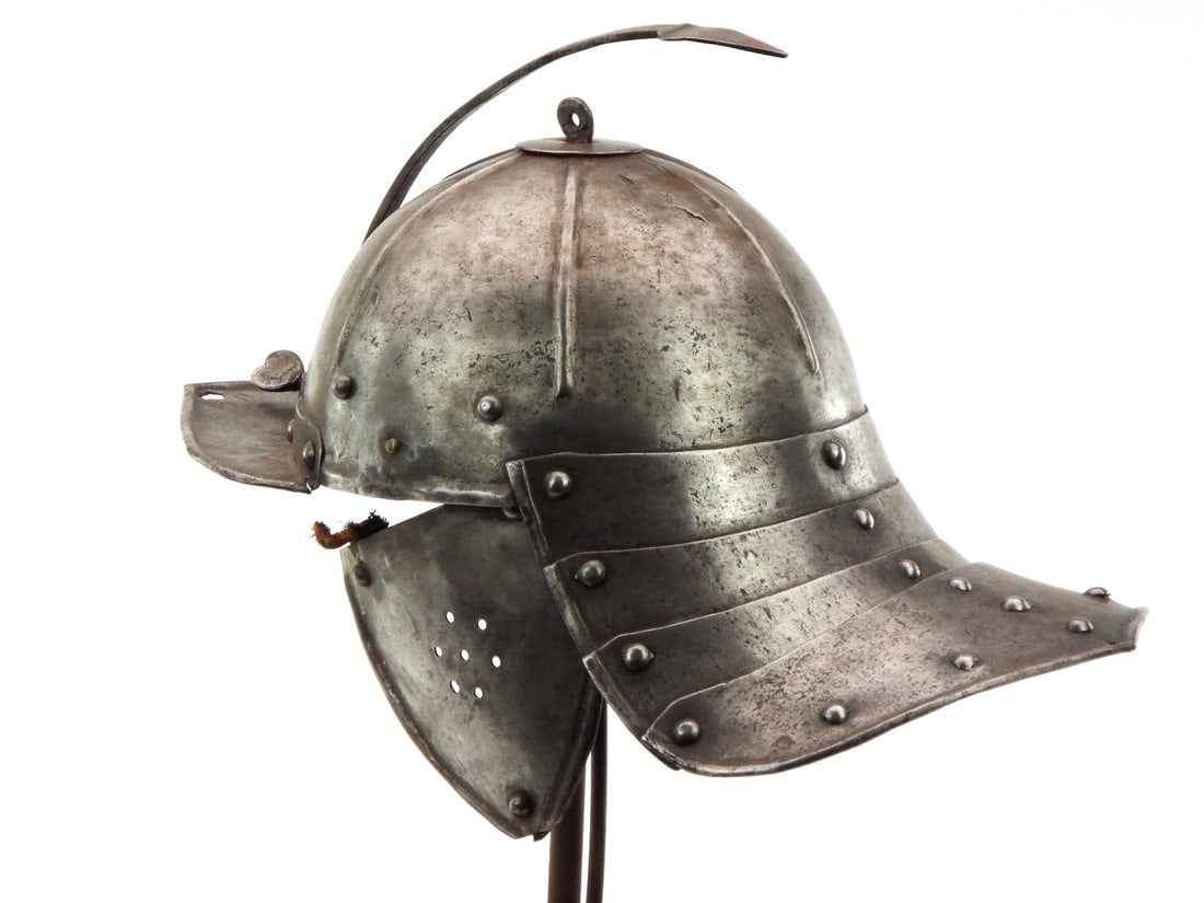 Scarce Antique English Officer's CROMWELLIAN CIVIL WAR Lobster Tail Helmet.: Scarce Antique English Officer's CROMWELLIAN CIVIL WAR Lobster Tail Helmet.