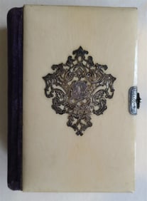 1870s PAROISSIEN ROMAIN antique prayer book nice BINDING in FRENCH illustrated