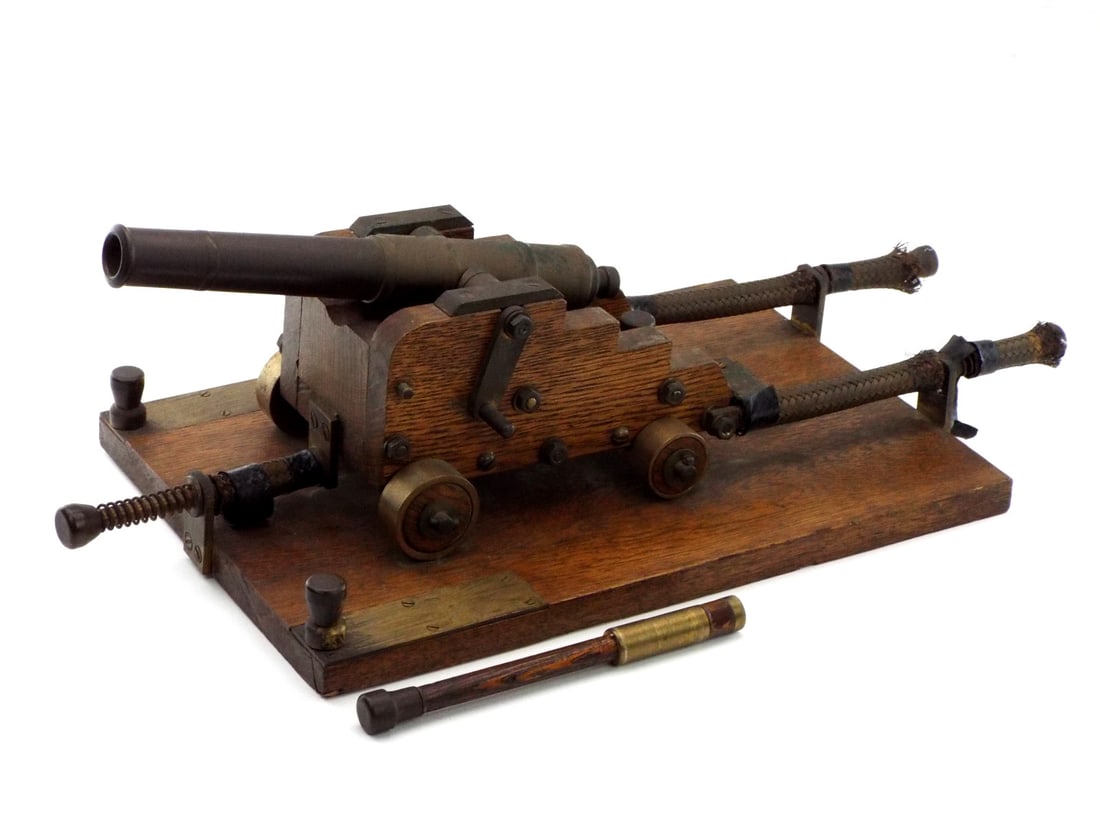 Antique 19th C.Victorian Signal Cannon Mounted On Wheeled Wooden Base (1 of 20)