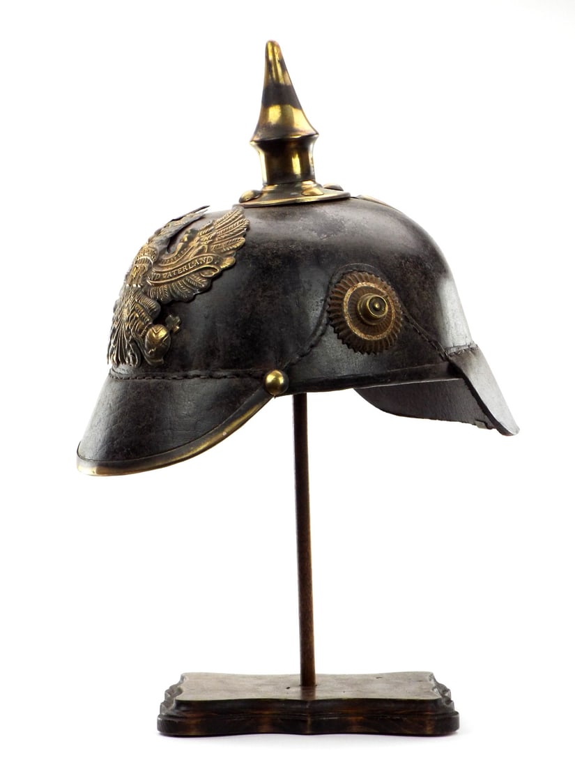 RARE German WWI Leather Pickelhaube Helmet (1 of 14)