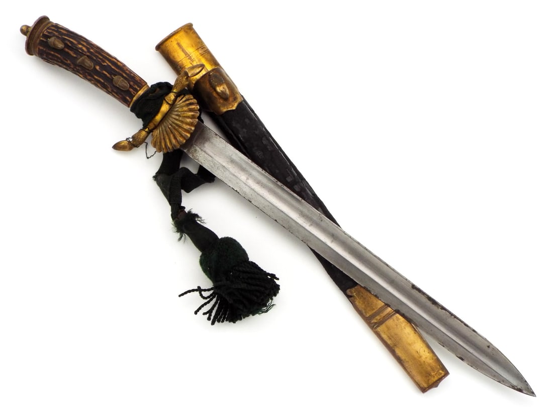 German WWI to WWII Forestry Officers Hirschfanger Stag Handle Cutlass Sword. (1 of 12)