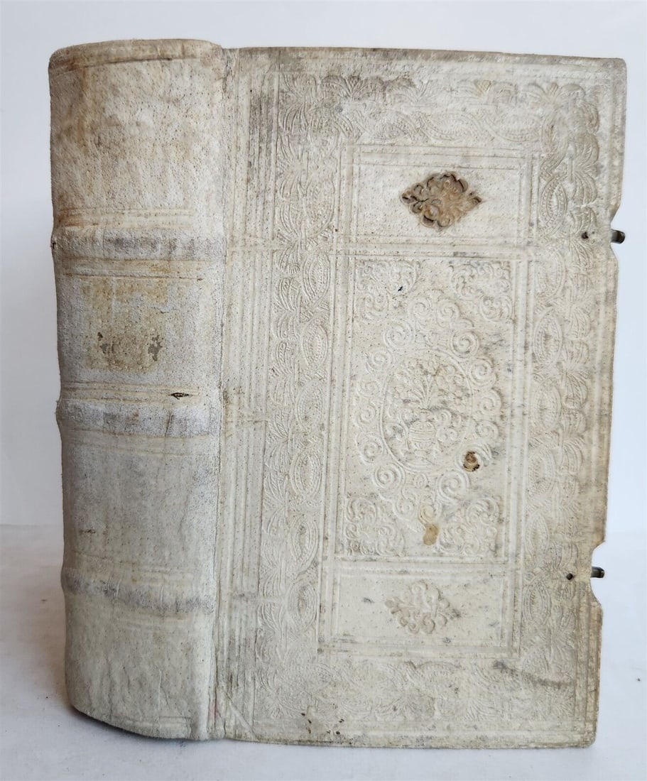 1676 HISTORY ILLUSTRATED antique 17th CENT. HAND TOOLED PIGSKIN BINDING w/CLASPS: Bissel, Johannes. Medullae Historicae. Septennium II. Ab Anno M.DC.XV. usque ad Annum M.DC.XXI. inclusive. With title in red and black, engraved frontispiece and 4 portraits. Amber, J. Burger, 1676. 1