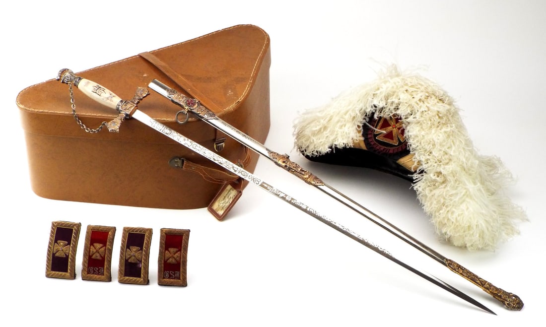 American Fraternal Masonic Knights Templar Enamel Cross Sword and Lodge Items (1 of 20)