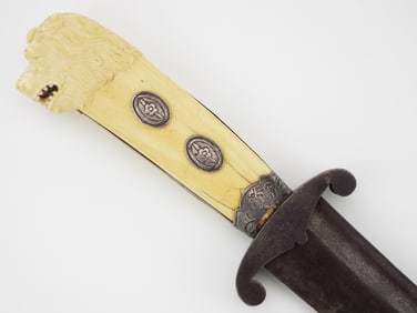 Large American Revolution era French CUTTOE Hunting Sword. FINE Lion Head Hilt in Silver Mounts