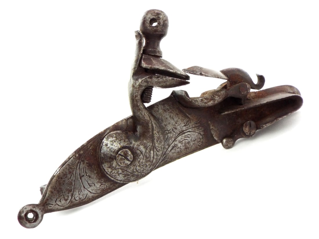 18th Century Working Flintlock Lock Plate (1 of 16)