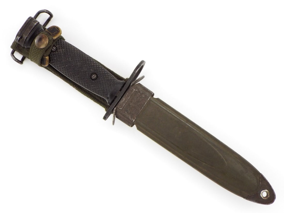 U.S. Korean War Era M4 Bayonet by TMN for the M1 Carbine with M8A1 Scabbard: U.S. Korean War Era M4 Bayonet by TMN for the M1 Carbine with M8A1 Scabbard. Full Length 13 Inches Blade Length 6.5 Inches