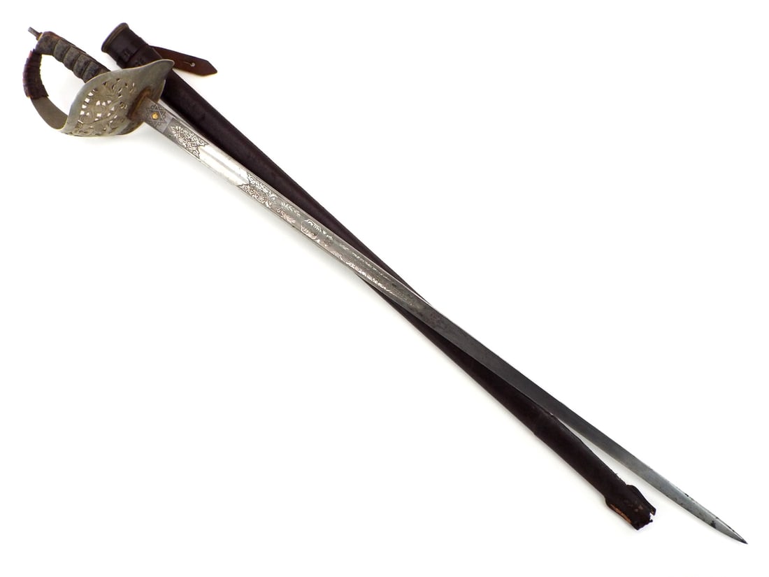 British WWI era Presentation Sword (1 of 14)