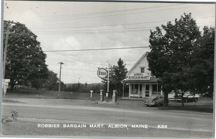 ALBION ME ESSO GAS STATION ROBBIES BARGAIN MART VINTAGE REAL PHOTO POSTCARD RPPC
