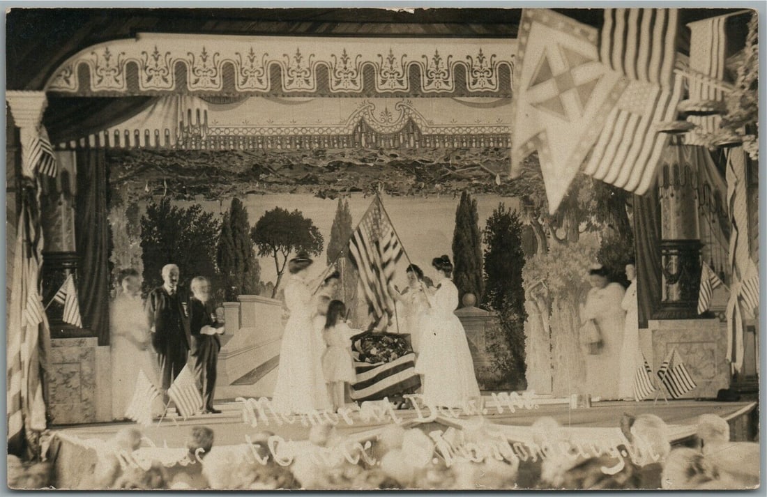 LONDONDERRY VT 1908 MEMORIAL DAY ANTIQUE REAL PHOTO POSTCARD RPPC (1 of 2)