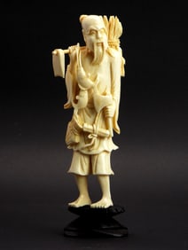 Antique VERY FINE Carving Chinese Fisherman
