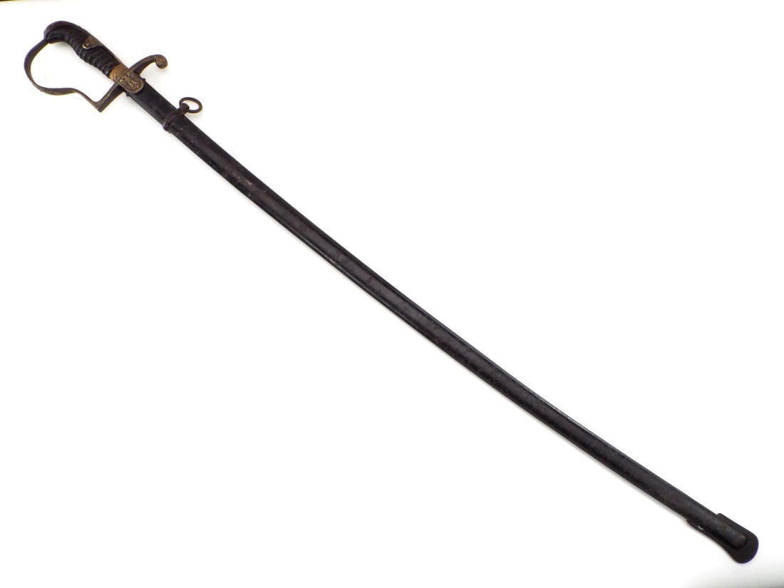 German WWII Dovehead Officers Sword Unmarked Blade: German WWII Dovehead Officers Sword Unmarked Blade Full Length 38 Inches Blade Length 30.5 Inches