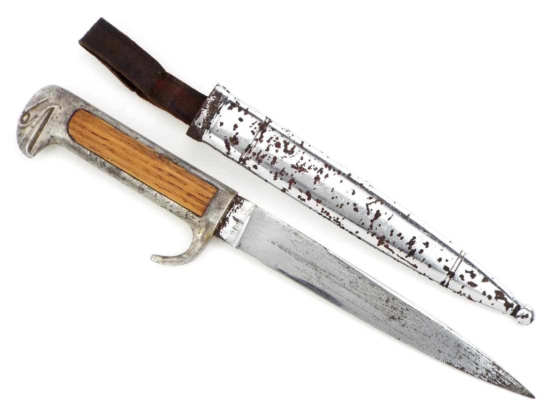 Italian WWII M37 Army Officers Dagger: Italian WWII M37 Army Officers Dagger. Full Length 12 Inches. Blade Length 6.5 Inches.