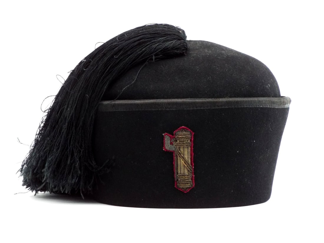 Italian BWWII MVSN Officers Fez With Bullion Insignia: Italian BWWII MVSN Officers Fez With Bullion Insignia. Full Length Blade Length