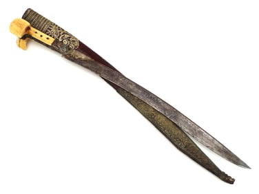 LARGE 19th C. Ottoman YATAGAN Sword, VERY FINE Handle with Red Coral Decorations.