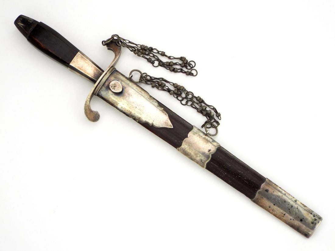 Scarce Antique Philippine Moro Nobleman Dagger. Silver Mounts (1 of 17)