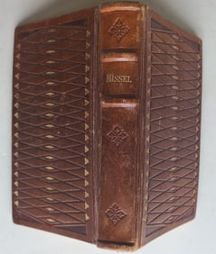 1934 MISSAL in FRENCH antique BEAUTIFULLY ILLUSTRATED MISSEL du CREDO