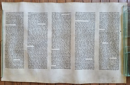 TORAH SCROLL FRAGMENT MANUSCRIPT VELLUM ANTIQUE BIBLE EXODUS 7:1-10:14