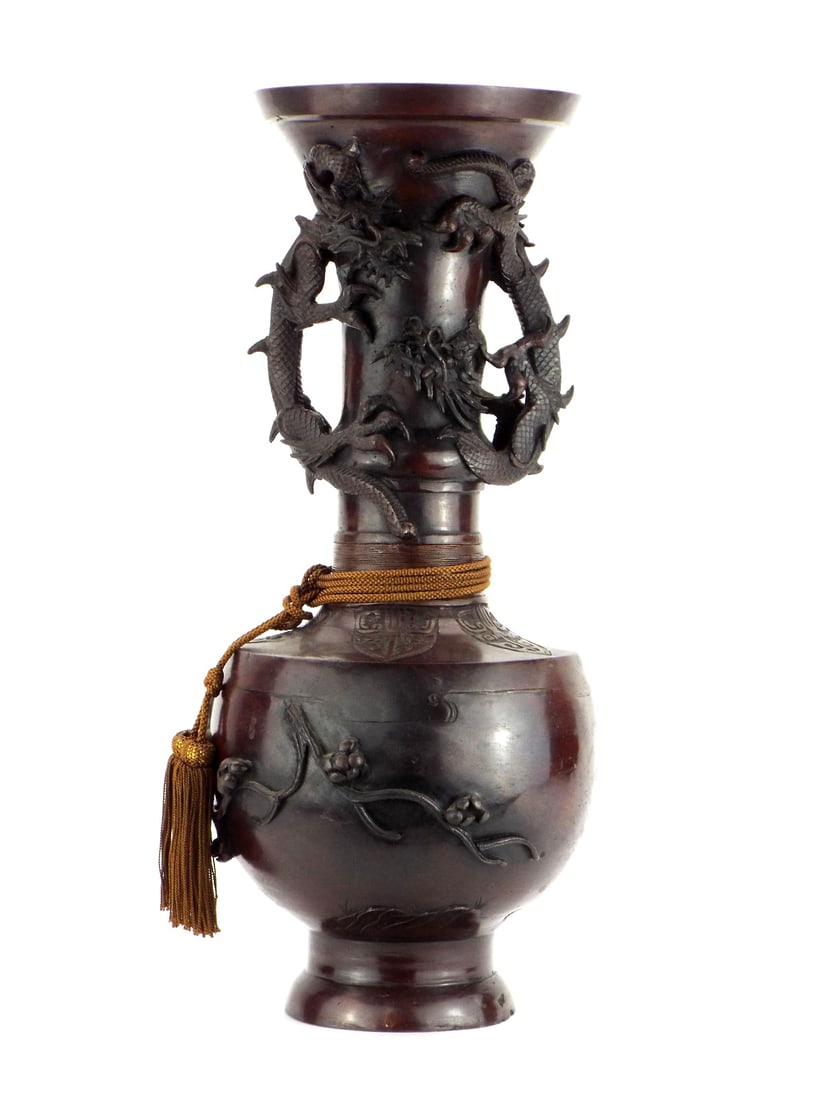 Japanese Meiji Period Large Bronze Vase Urn Dragon Handles (1 of 16)