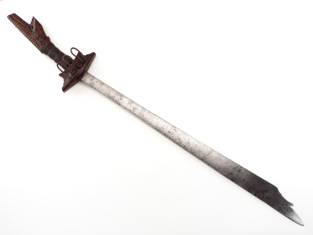 Very Fine Large Philippine Moro KAMPILAN Sword. Spectacular Carved Wood Hilt (1 of 17)