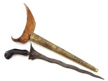 Antique Asian Indonesian Malaysian KRIS Dagger Sword with Damascus Steel Blade.