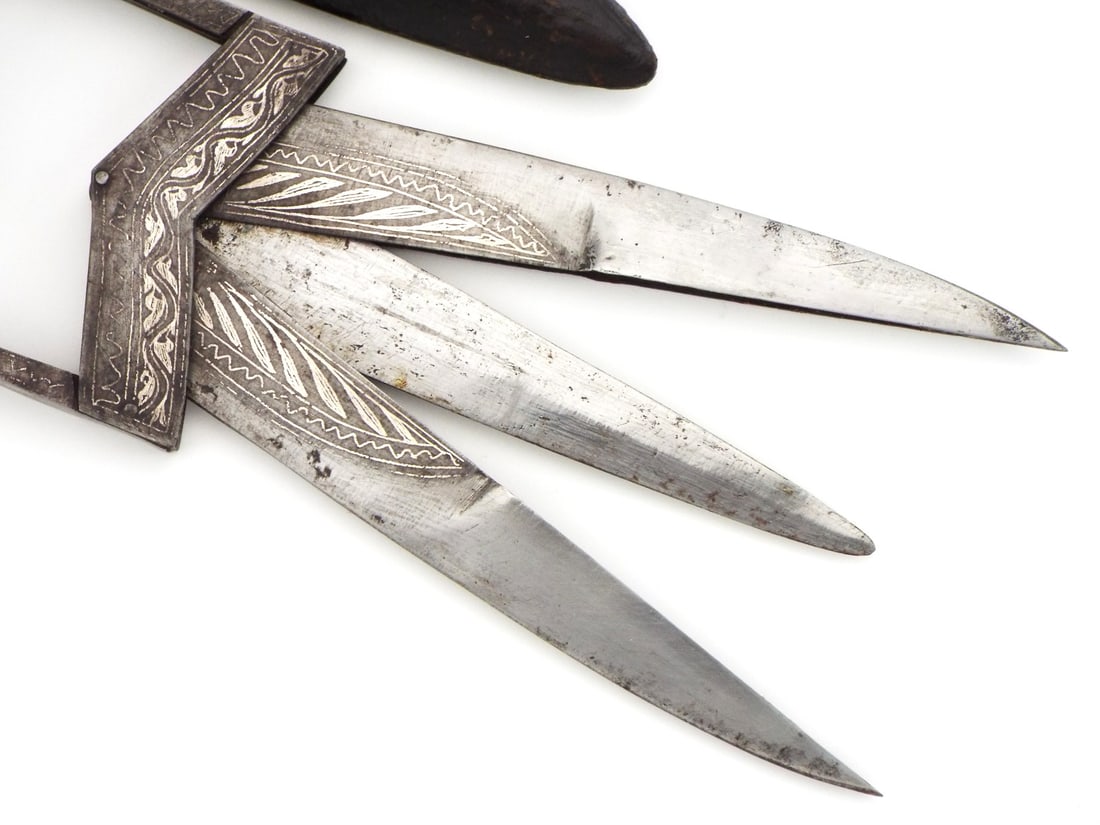 Rare Islamic Indian Mogul Scissor Katar With Silver Inlay (1 of 20)