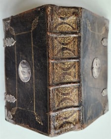 1691 BIBLE in ENGLISH OLD & NEW TESTAMENT antique KING JAMES woman's provenance