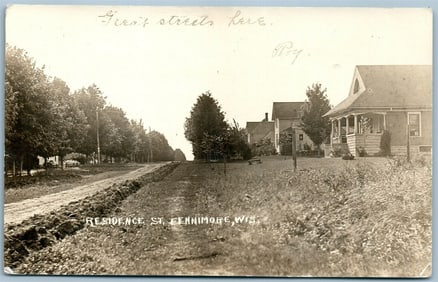 FENNIMORE WI RESIDENCE STREET ANTIQUE REAL PHOTO POSTCARD RPPC