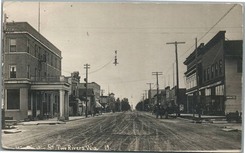 TWO RIVERS WI WASHINGTON STREET ANTIQUE REAL PHOTO POSTCARD ADVERTISING RPPC: TWO RIVERS WI WASHINGTON STREET ANTIQUE REAL PHOTO POSTCARD ADVERTISING RPPC