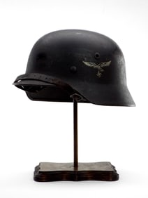Very Good German WWII M35 Single Decal Luftwaffe Helmet