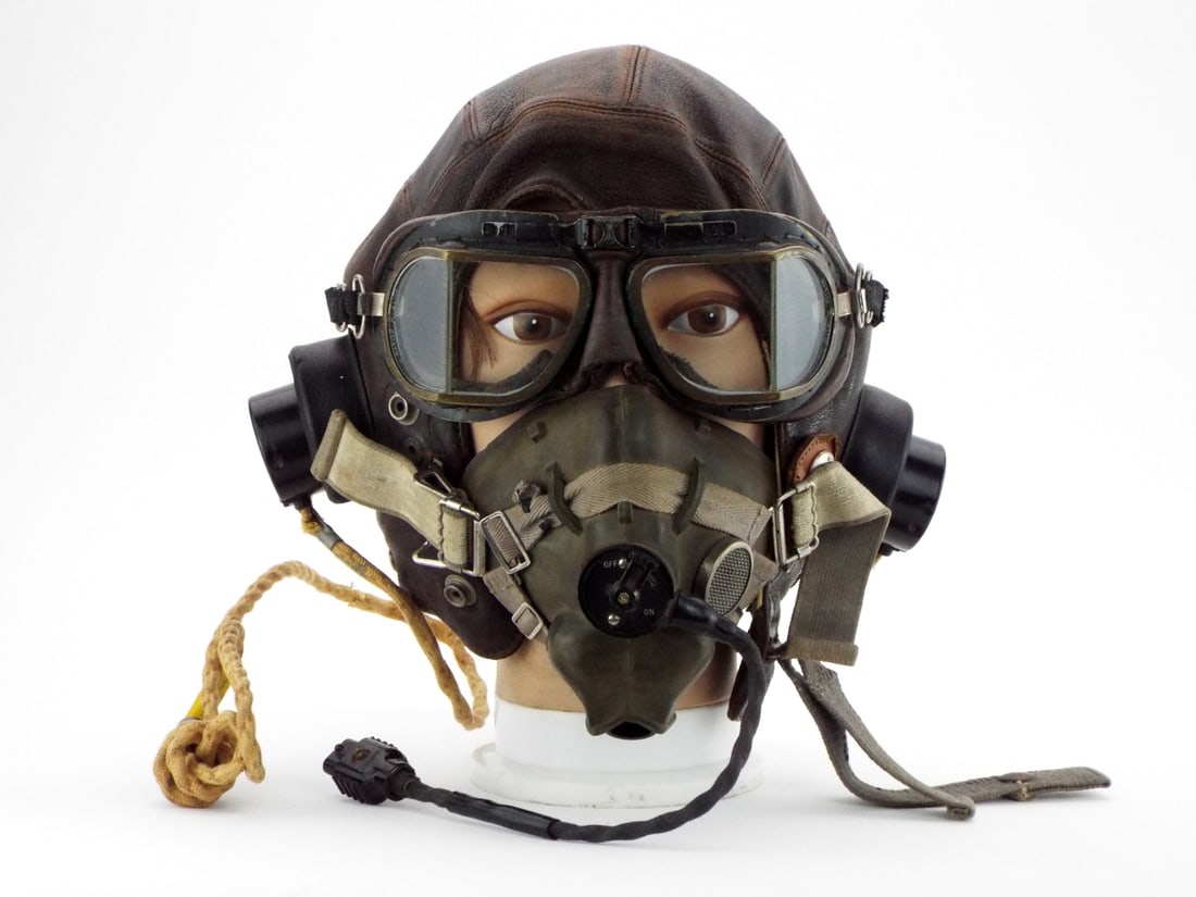 WWII RAF Leather Flight Helmet & Goggles: An Excellent WWII Royal Air Force Type C leather flight helmet complete with goggles, oxygen mask & avionics. Very good condition overall!!