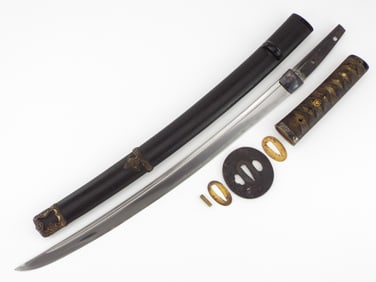 O-suriage Samurai Wakizashi in Quality Mounts - Koto Period