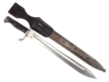 Very Good German WWI to WWII Sawback Butcher Bayonet With Frog